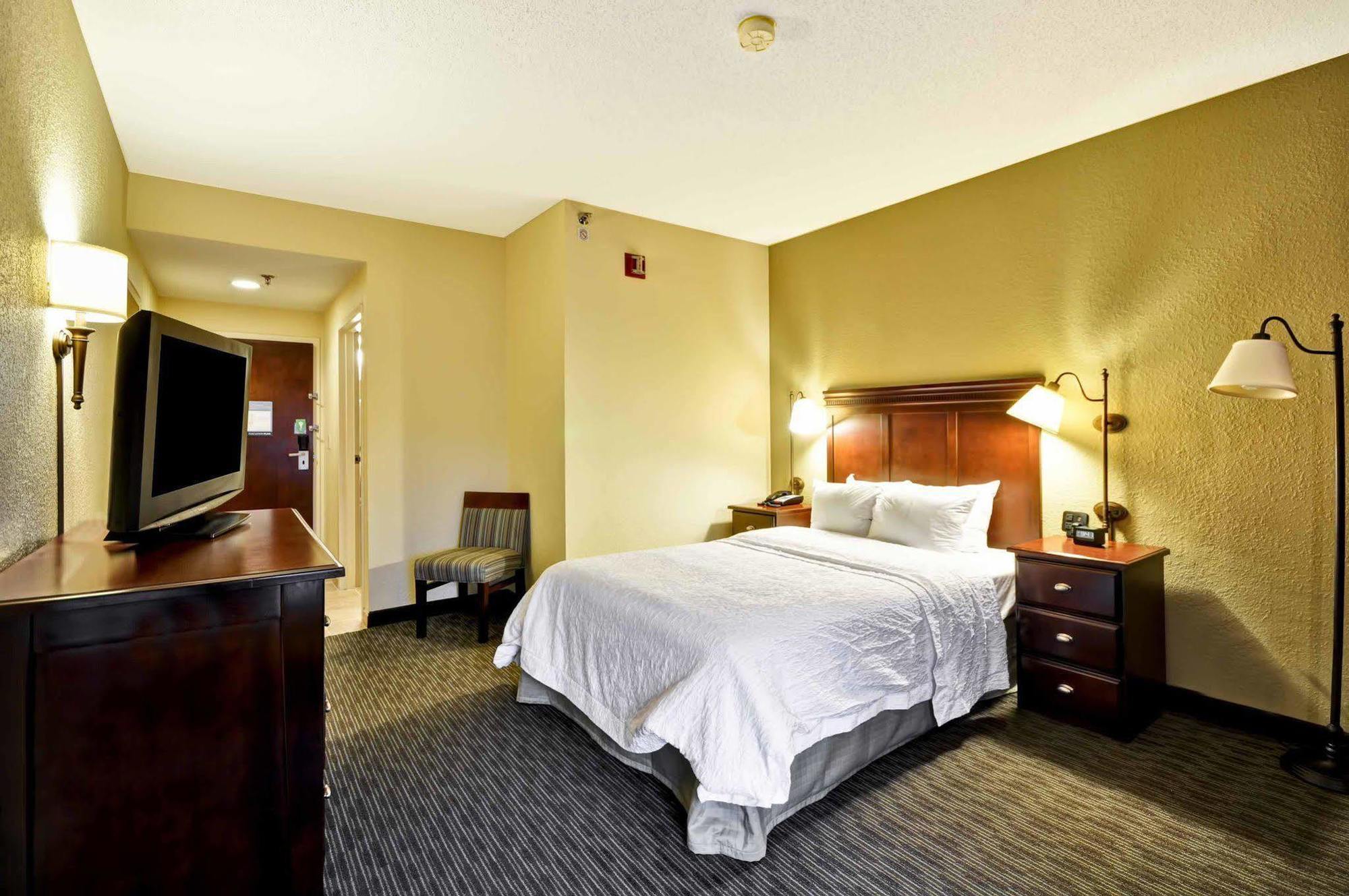 Hampton Inn Charlotte-Gastonia Ngoại thất bức ảnh